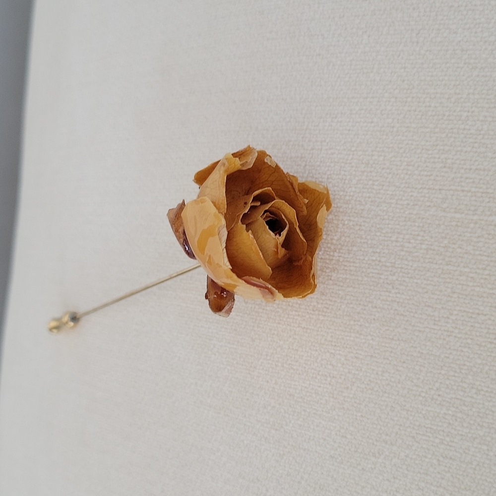 Vintage Rose pin